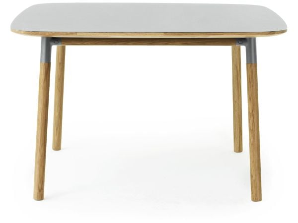 Form Table 120 x 120 cm