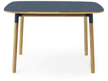 Form Table 120 x 120 cm